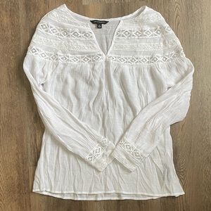 Zac and Rachael white  Linen top